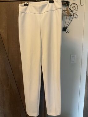 FRANK LYMAN White  Pull on Ankle Dress Pants with slits.